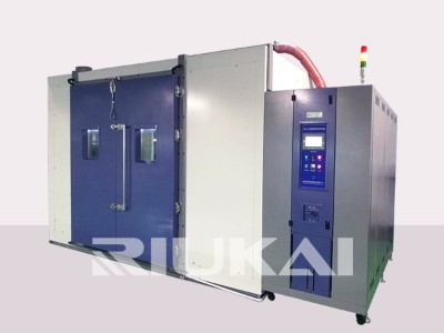 步入式高低溫濕（shī）熱試驗箱（xiāng）