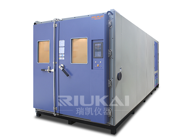 10立方<i style='color:red'>步入（rù）式高低溫試驗箱（xiāng）</i>